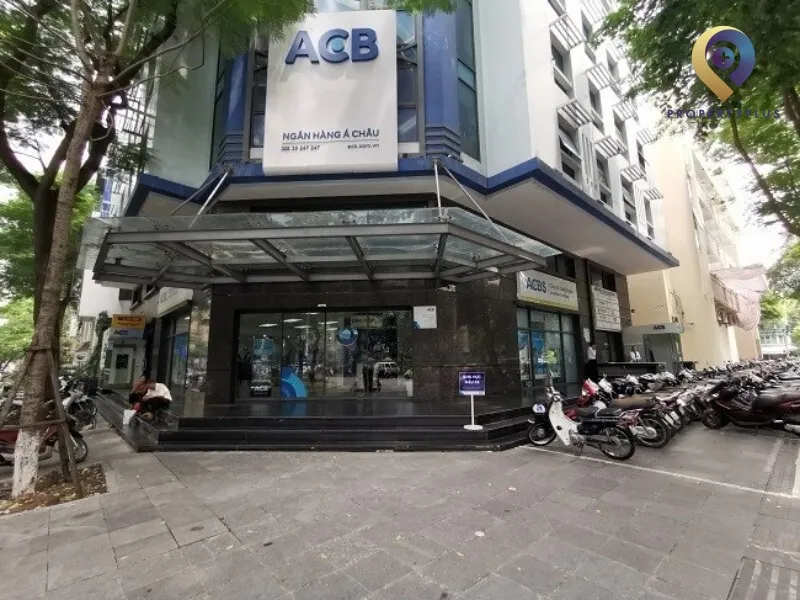 Lối vào chính Tòa Nhà ACB Office Building